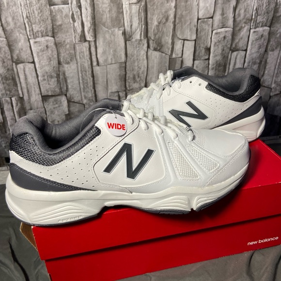 New in box New Balance 519 mens size 10 wide - Picture 2 of 7